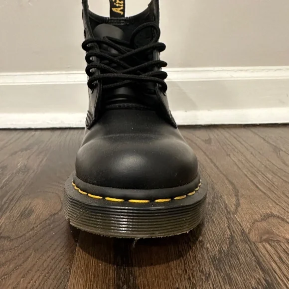 101 Yellow Stitch Smooth Leather Ankle Boot - Picture 3 of 8